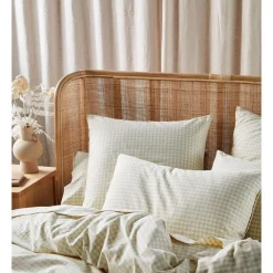 Alternative view of Linen House Springsteen Quilt Cover Set