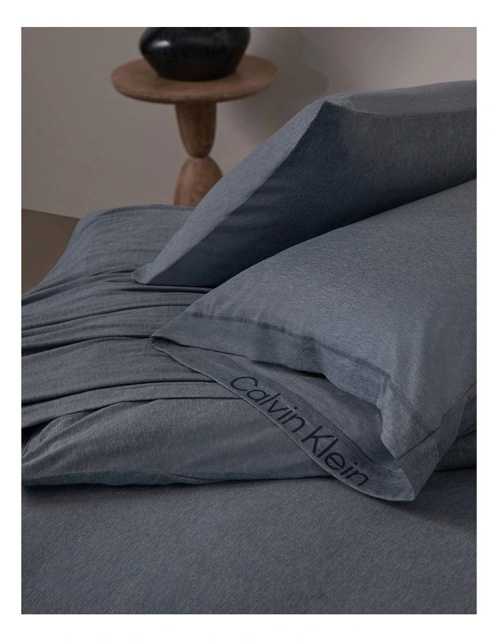 Calvin Klein Modern Cotton Harrison Quilt Cover In Dusk 5 Calvin Klein Modern Cotton Harrison Quilt Cover In Dusk - Image 3