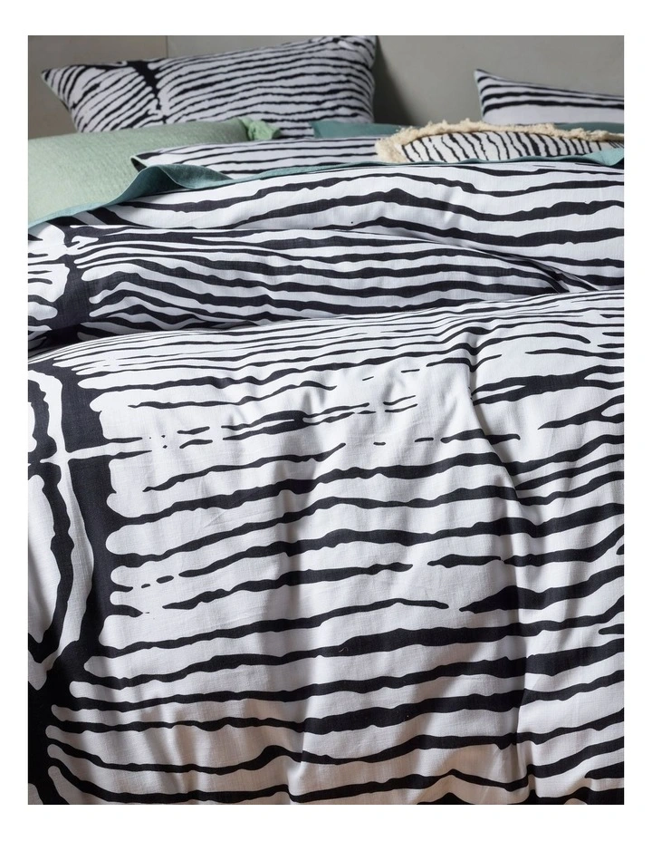 Warlukurlangu Artists X Vue Quilt Cover Set Kurrkara Jukurrpa (Desert Oak Dreaming) By Judy Napangardi Watson 5 Warlukurlangu Artists X Vue Quilt Cover Set Kurrkara Jukurrpa (Desert Oak Dreaming) By Judy Napangardi Watson - Image 3