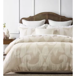 Heritage Margarite Applique Quilt Cover Set In Beige