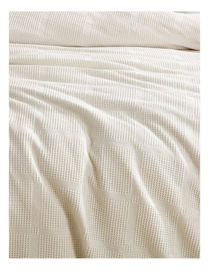 Linen House Galicia Quilt Cover Set Vanilla 5 Linen House Galicia Quilt Cover Set Vanilla - Image 3