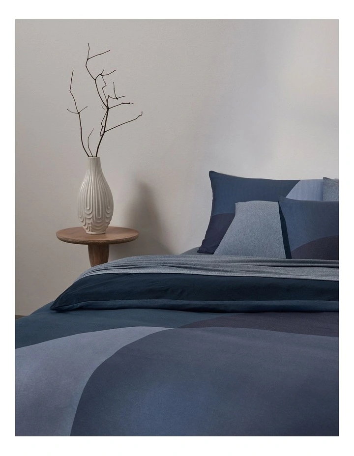 Calvin Klein Sculptural Block Quilt Cover In Dusk 4 Calvin Klein Sculptural Block Quilt Cover In Dusk - Image 2