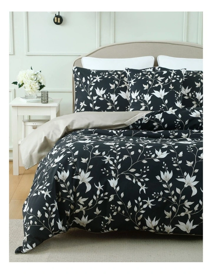 Martha Stewart Trailing Magnolia Quilt Cover Set 4 Martha Stewart Trailing Magnolia Quilt Cover Set - Image 2
