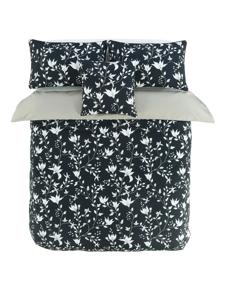 Martha Stewart Trailing Magnolia Quilt Cover Set 5 Martha Stewart Trailing Magnolia Quilt Cover Set - Image 3