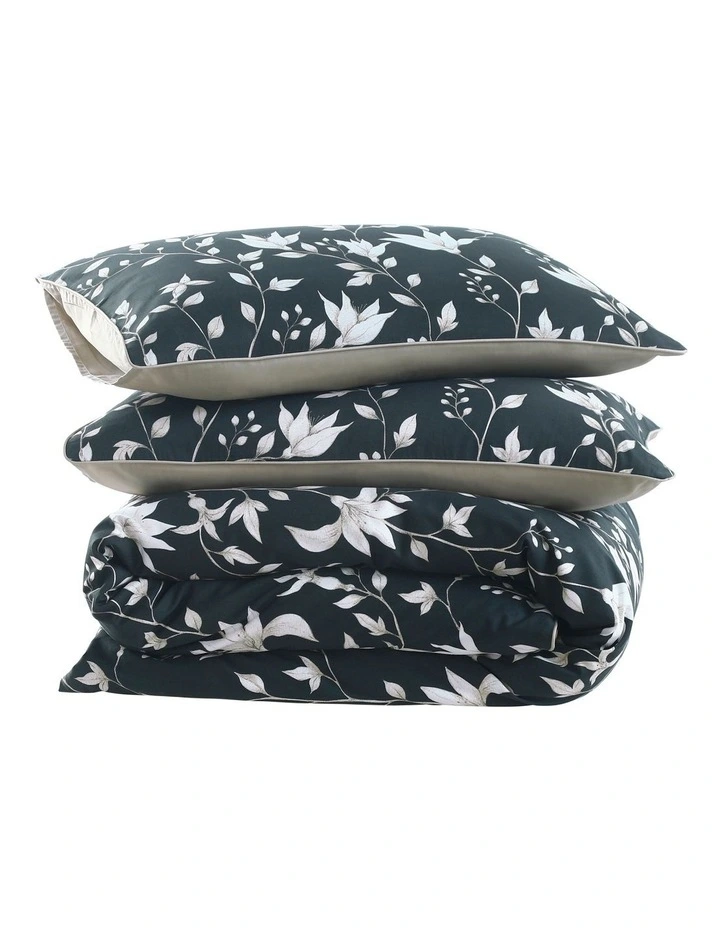 Martha Stewart Trailing Magnolia Quilt Cover Set 7 Martha Stewart Trailing Magnolia Quilt Cover Set - Image 5
