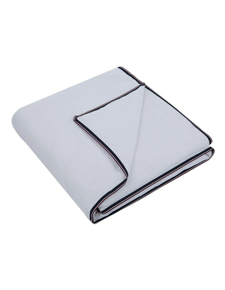 Tommy Hilfiger Mariner Quilt Cover Set In White 6 Tommy Hilfiger Mariner Quilt Cover Set In White - Image 4