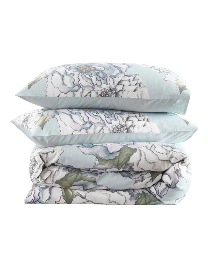 Martha Stewart Bloom Quilt Cover Set In Multi 4 Martha Stewart Bloom Quilt Cover Set In Multi - Image 2